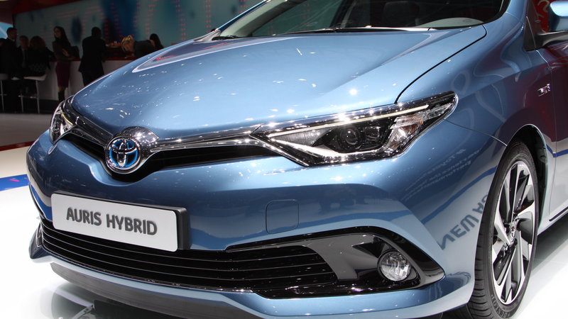 Toyota Auris Hybrid po liftingu Sklep z częściami